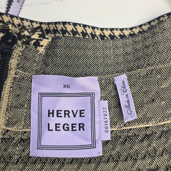 Hervé Léger High-Waisted Houndstooth Mini Skirt - Picture 8 of 11